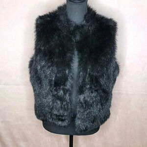 LA‎ FETE Black Faux Fur Vest